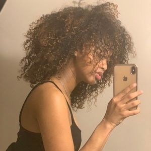 Meet your Posher, Laila